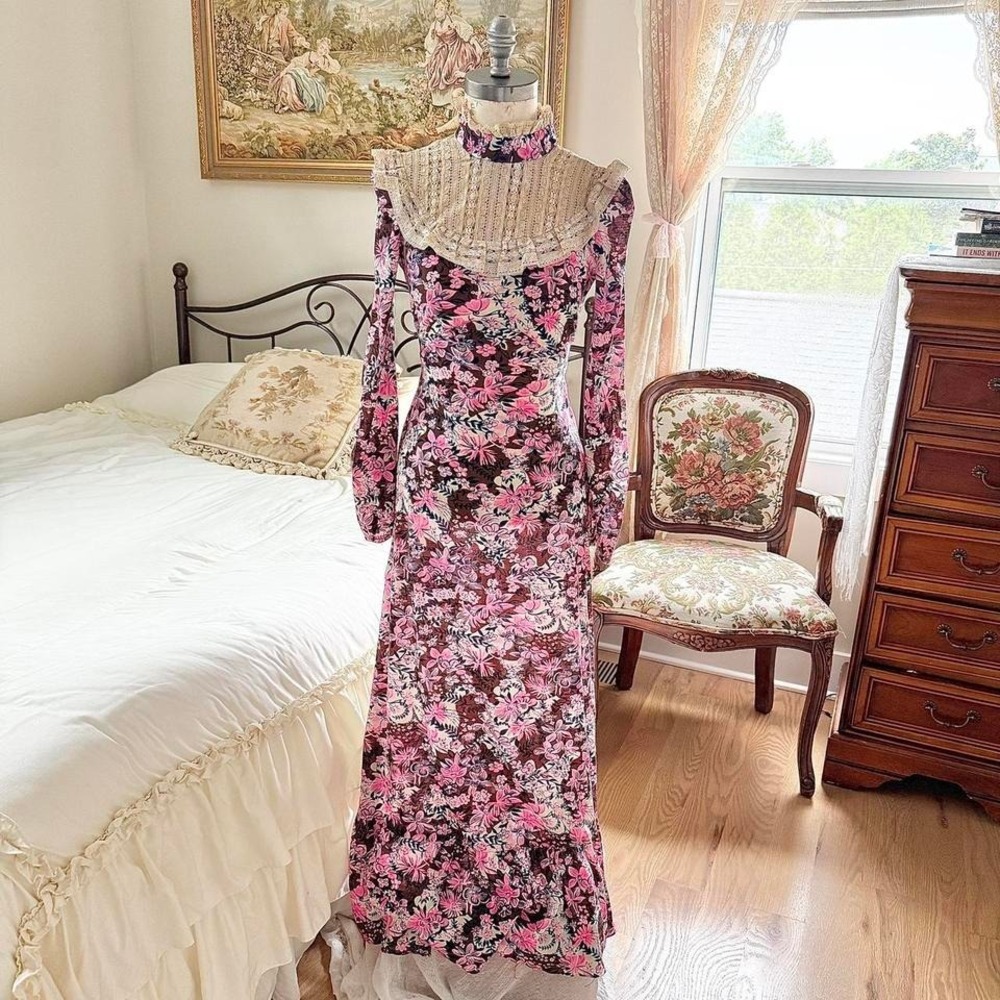 70s prairie maxi dress  70s‎ pink floral prairie maxi dress